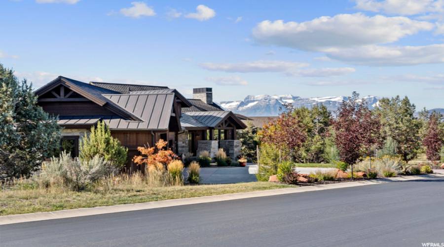 3090 HORSE MOUNTAIN CIR, Heber City, Utah 84032, 4 Bedrooms Bedrooms, 18 Rooms Rooms,2 BathroomsBathrooms,Residential,For Sale,HORSE MOUNTAIN,1952326