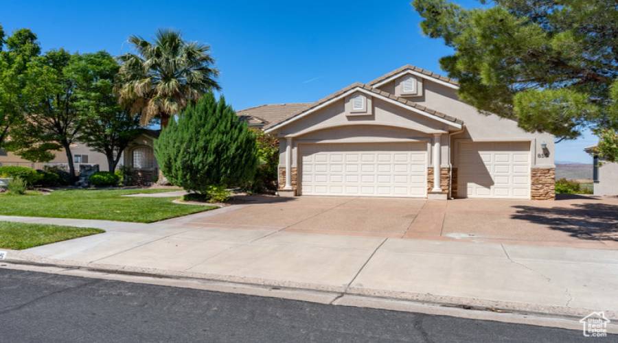 855 2600, Hurricane, Utah 84737, 4 Bedrooms Bedrooms, 13 Rooms Rooms,3 BathroomsBathrooms,Residential,For Sale,2600,2003578