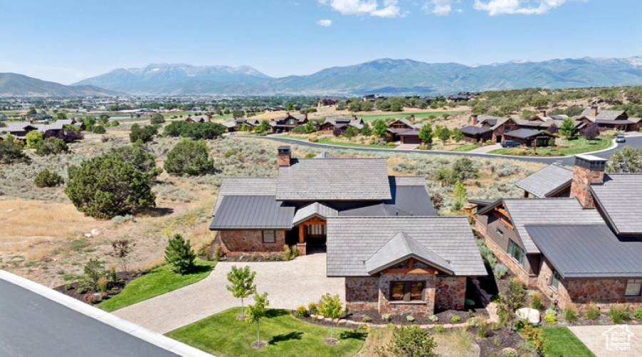 139 CLUB CABINS WAY, Heber City, Utah 84032, 3 Bedrooms Bedrooms, 10 Rooms Rooms,3 BathroomsBathrooms,Residential,For Sale,CLUB CABINS,2016487