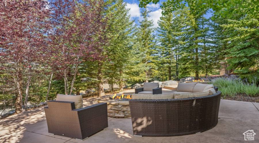 3269 TATANKA TRL, Park City, Utah 84098, 5 Bedrooms Bedrooms, 20 Rooms Rooms,3 BathroomsBathrooms,Residential,For Sale,TATANKA,2019833