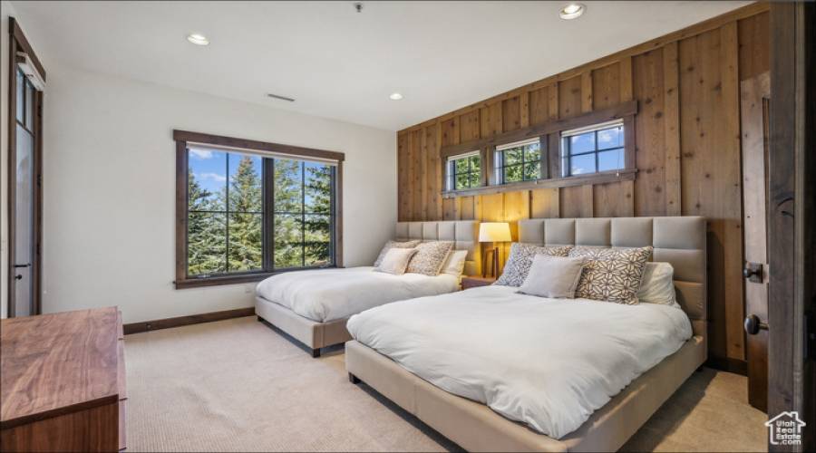 3269 TATANKA TRL, Park City, Utah 84098, 5 Bedrooms Bedrooms, 20 Rooms Rooms,3 BathroomsBathrooms,Residential,For Sale,TATANKA,2019833