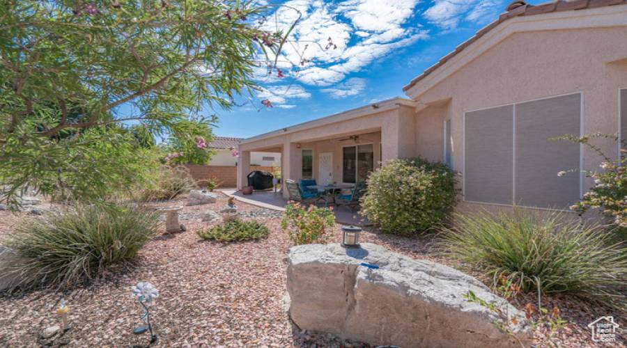 1714 SPIRIT WALKER DR, St. George, Utah 84790, 2 Bedrooms Bedrooms, 9 Rooms Rooms,2 BathroomsBathrooms,Residential,For Sale,SPIRIT WALKER,2020522