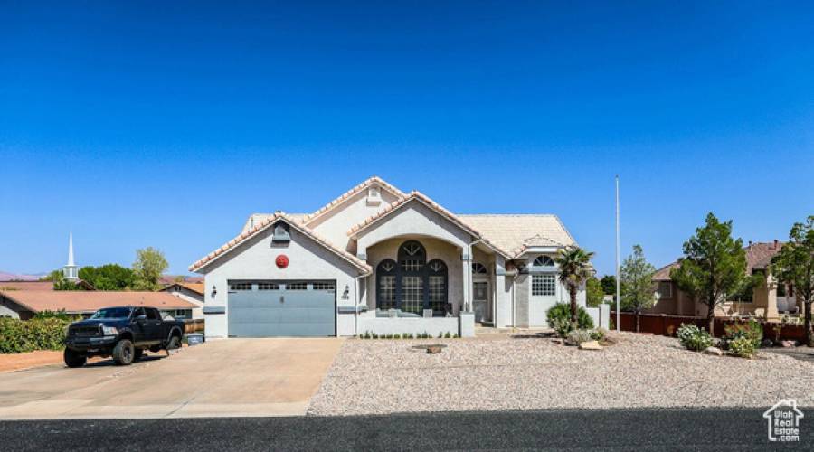 785 VERMILLION AVE, St. George, Utah 84790, 5 Bedrooms Bedrooms, 15 Rooms Rooms,3 BathroomsBathrooms,Residential,For Sale,VERMILLION,2023840