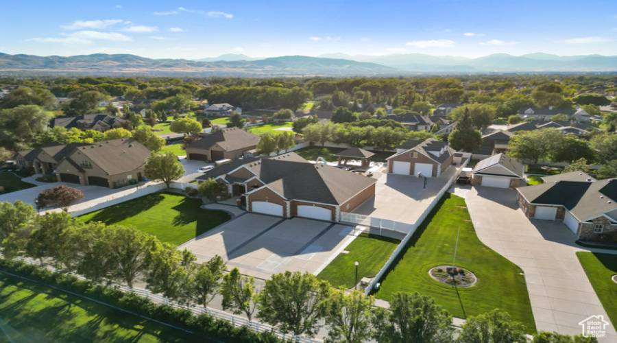 13074 GALLOWAY CV, Riverton, Utah 84065, 6 Bedrooms Bedrooms, 26 Rooms Rooms,3 BathroomsBathrooms,Residential,For Sale,GALLOWAY,2023875