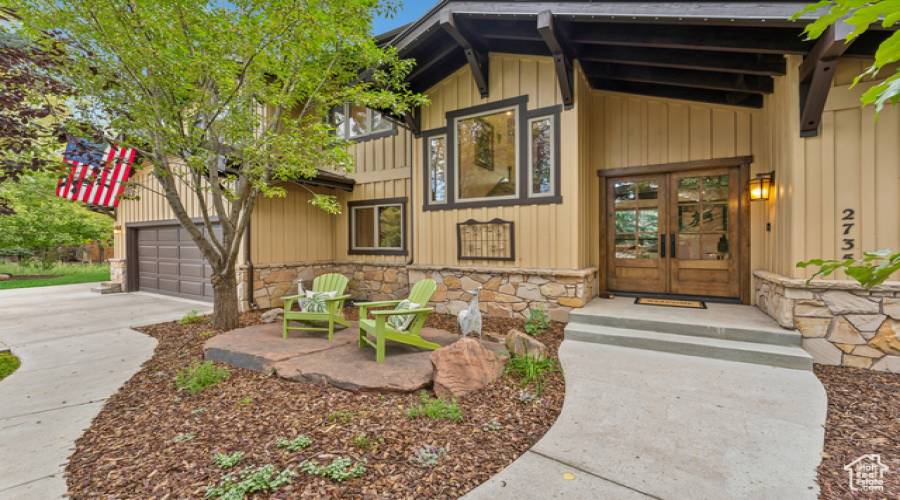 2735 AMERICAN SADDLER DR, Park City, Utah 84060, 4 Bedrooms Bedrooms, 15 Rooms Rooms,2 BathroomsBathrooms,Residential,For Sale,AMERICAN SADDLER,2023881