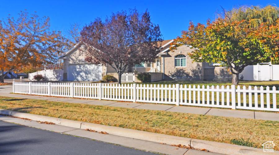 3592 PRINCEVILLE DR, Syracuse, Utah 84075, 5 Bedrooms Bedrooms, 20 Rooms Rooms,3 BathroomsBathrooms,Residential,For Sale,PRINCEVILLE,2023946