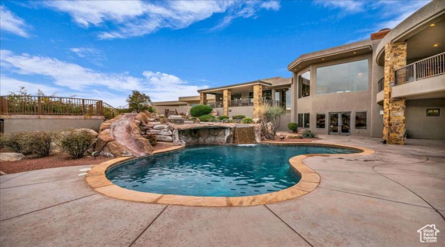 2196 LONG SKY DR, St. George, Utah 84770, 4 Bedrooms Bedrooms, 12 Rooms Rooms,5 BathroomsBathrooms,Residential,For Sale,LONG SKY,2025058