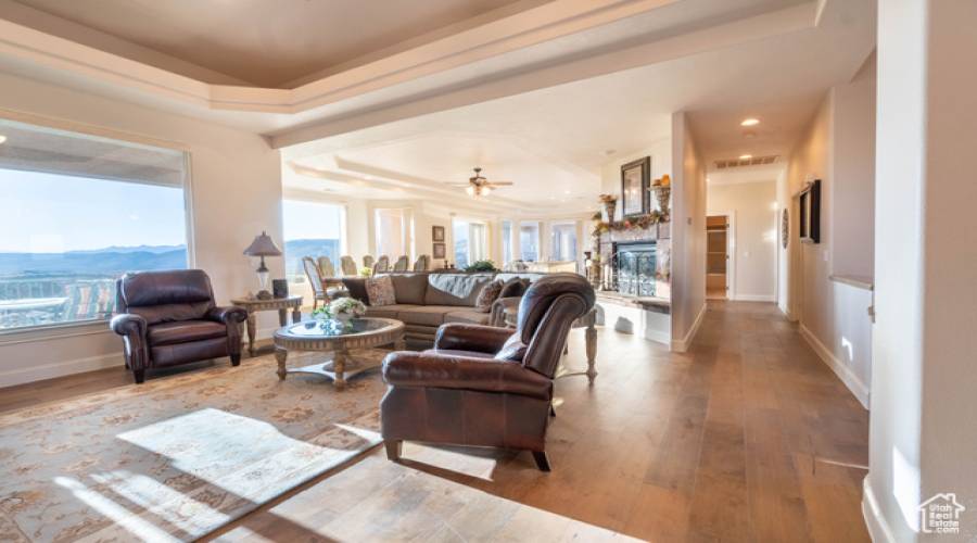 875 SKY MOUNTAIN BLVD, Hurricane, Utah 84737, 5 Bedrooms Bedrooms, 8 Rooms Rooms,3 BathroomsBathrooms,Residential,For Sale,SKY MOUNTAIN,2027202