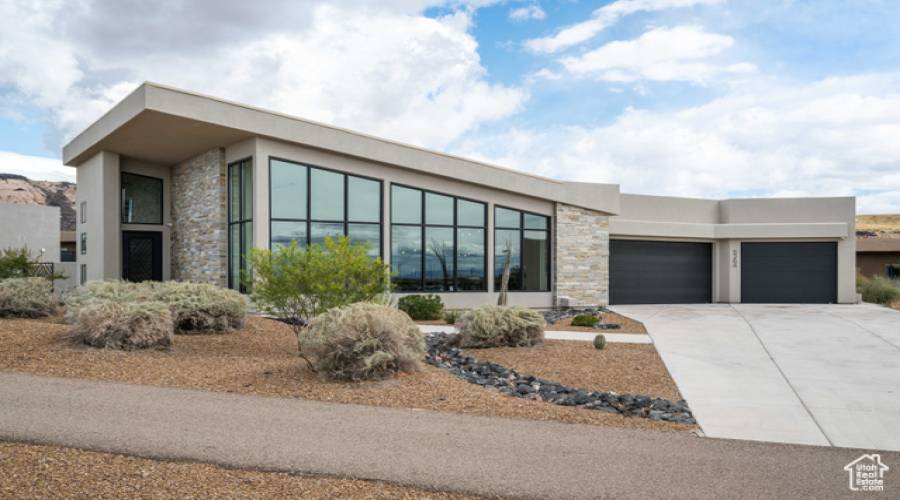 5264 JOHNSON ARCH DR, St. George, Utah 84770, 4 Bedrooms Bedrooms, 14 Rooms Rooms,3 BathroomsBathrooms,Residential,For Sale,JOHNSON ARCH,2030893