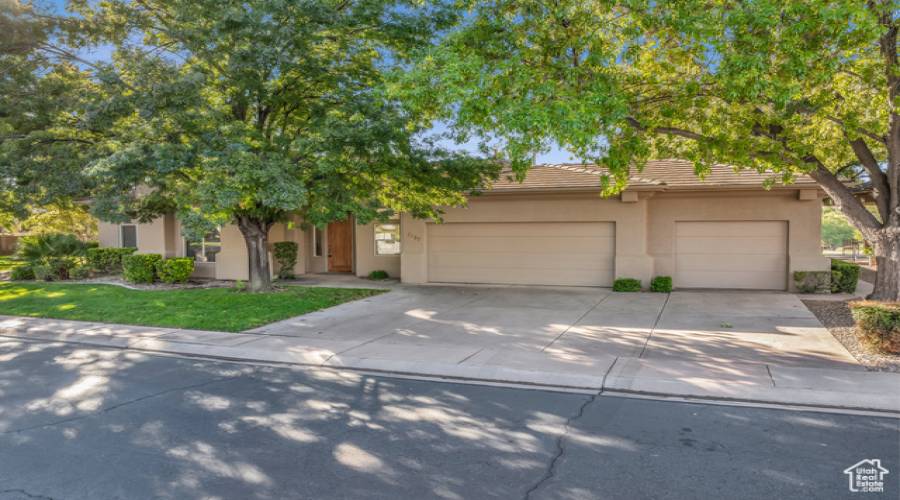 2197 MONTEREY DR, St. George, Utah 84770, 2 Bedrooms Bedrooms, 11 Rooms Rooms,2 BathroomsBathrooms,Residential,For Sale,MONTEREY,2032513