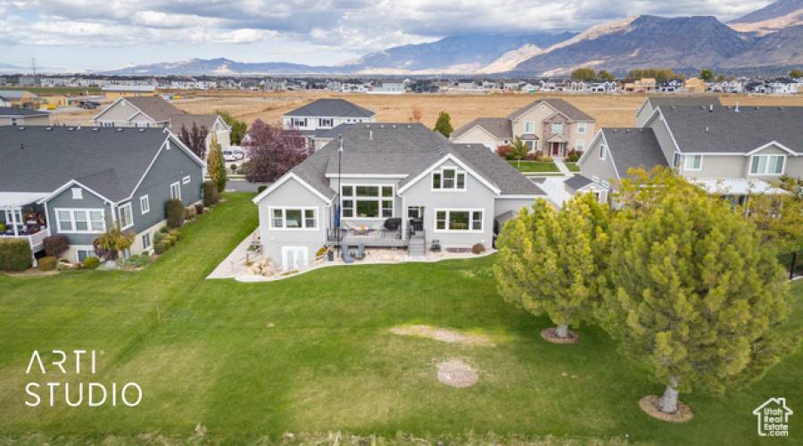 122 LAKE VIEW DR, Vineyard, Utah 84058, 8 Bedrooms Bedrooms, 23 Rooms Rooms,6 BathroomsBathrooms,Residential,For Sale,LAKE VIEW,2032692