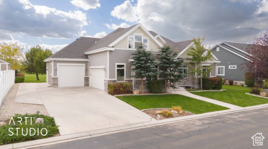 122 LAKE VIEW DR, Vineyard, Utah 84058, 8 Bedrooms Bedrooms, 23 Rooms Rooms,6 BathroomsBathrooms,Residential,For Sale,LAKE VIEW,2032692