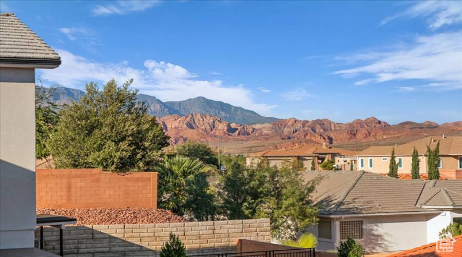 246 CLIFFSIDE DR, Washington, Utah 84780, 6 Bedrooms Bedrooms, 20 Rooms Rooms,7 BathroomsBathrooms,Residential,For Sale,CLIFFSIDE,2029034