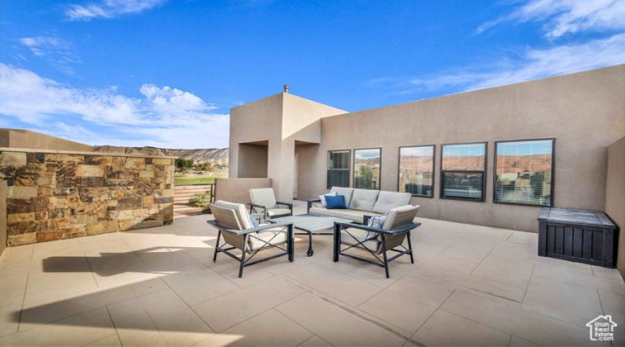 1636 CALEDONIA DUNES CIR, St. George, Utah 84770, 4 Bedrooms Bedrooms, 11 Rooms Rooms,3 BathroomsBathrooms,Residential,For Sale,CALEDONIA DUNES,2049986