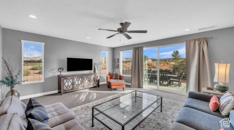 1636 CALEDONIA DUNES CIR, St. George, Utah 84770, 4 Bedrooms Bedrooms, 11 Rooms Rooms,3 BathroomsBathrooms,Residential,For Sale,CALEDONIA DUNES,2049986