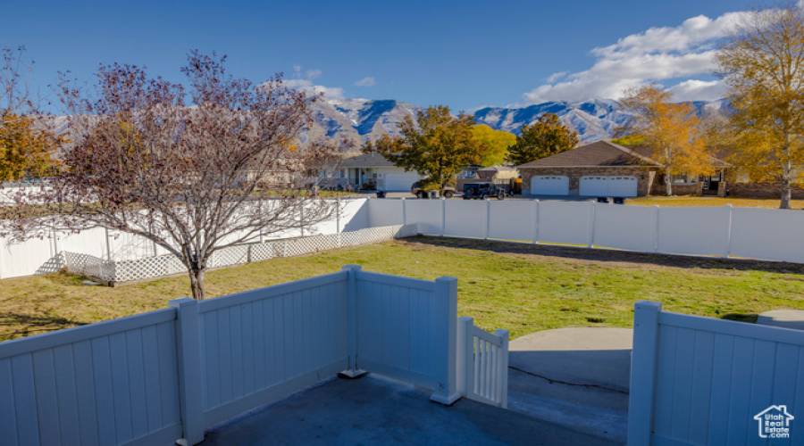 616 COUNTRY CLUB, Stansbury Park, Utah 84074, 4 Bedrooms Bedrooms, 13 Rooms Rooms,2 BathroomsBathrooms,Residential,For Sale,COUNTRY CLUB,2051371