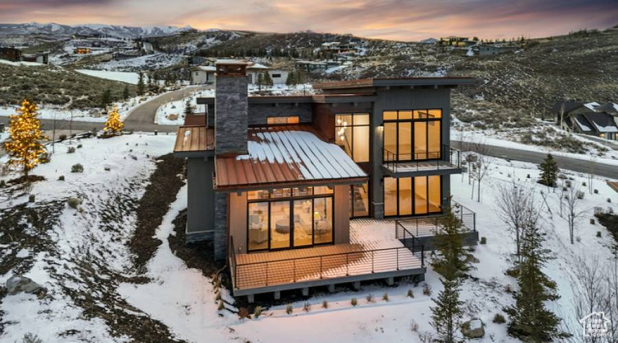 7196 GOLDEN BEAR LOOP, Park City, Utah 84098, 3 Bedrooms Bedrooms, 13 Rooms Rooms,2 BathroomsBathrooms,Residential,For Sale,GOLDEN BEAR,2051583