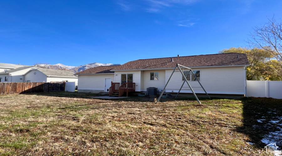 748 COUNTRY CLB, Stansbury Park, Utah 84074, 4 Bedrooms Bedrooms, 10 Rooms Rooms,2 BathroomsBathrooms,Residential,For Sale,COUNTRY,2051598