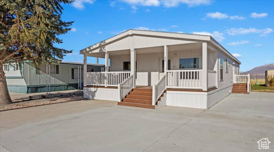 3800 1900, Roy, Utah 84067, 3 Bedrooms Bedrooms, 8 Rooms Rooms,2 BathroomsBathrooms,Residential,For Sale,1900,2051947